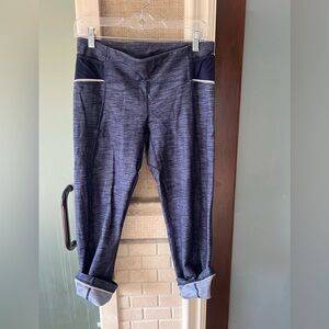 Lululemon Stylish Blue lace cropped  Leggings